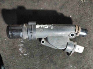 Фланец (тройник) системы охлаждения, ориг. номер 038121132G, Volkswagen Transporter T5 2002-2009