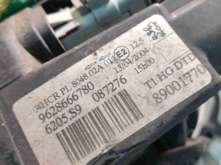 Фара правая, ориг. номер 9628666780, Peugeot 206 2002-2009