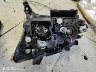 Фара правая, Toyota Avensis 2003-2006