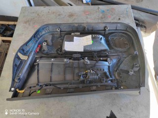 Обшивка двери передней левой (дверная карта), Audi A4 B7 2004-2009