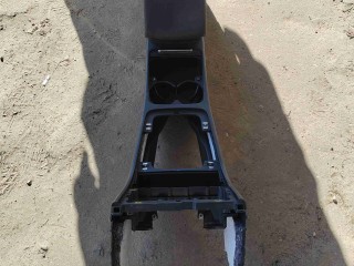 Подлокотник Volkswagen Passat B6 2005-2010