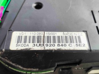 Щиток приборов (приборная панель), ориг. номер 3U0920840C, Skoda Superb 2001-2006