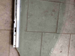 Стекло двери передней левой, Opel astra G 1998-2009