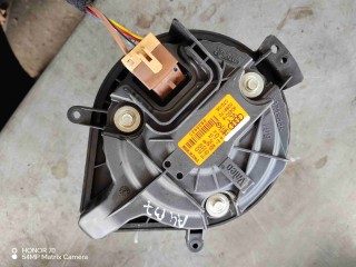 Двигатель отопителя (моторчик печки) Audi A4 B7 2004-2009