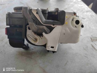 Замок двери передней правой, Opel Astra J 2009-2012