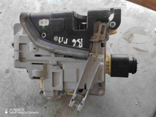 Замок двери передней правой, Volkswagen Passat B6 2005-2010