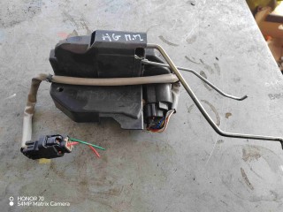 Замок двери передней правой Hyundai Getz 2002-2005