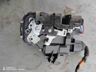 Замок двери передней правой, Volkswagen Passat B5 1996-2001