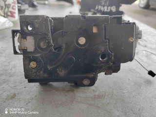 Замок двери передней правой, Volkswagen Passat B5 1996-2001