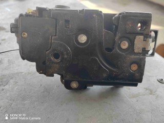 Замок двери задней левой, Volkswagen Passat B5 1996-2001