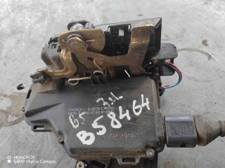 Замок двери задней левой Volkswagen Passat B5 1996-2001