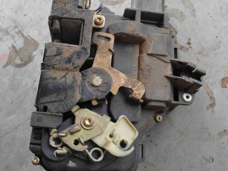 Замок двери передней правой, Volkswagen Passat B5 1996-2001