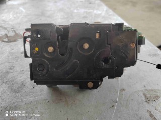 Замок двери передней правой, Volkswagen Passat B5 1996-2001