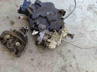 Замок сдвижной двери Volkswagen Caddy 3 2004-2010
