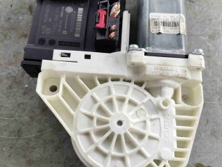 Моторчик стеклоподъемника передний левый, ориг. номер 1K0959792L, Volkswagen Passat B6 2005-2010
