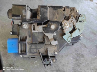 Замок двери передней левой, Volkswagen Caddy 3 2004-2010