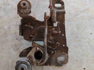 Замок капота, ориг. номер 8D0823509F, Audi A4 B5 1999-2001