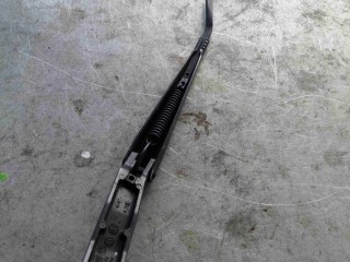 Щеткодержатель (поводок стеклоочистителя, дворник), Peugeot 206 2002-2009