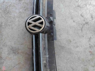 Решетка радиатора, ориг. номер 1J0853651H, Volkswagen Golf 4 1997-2006
