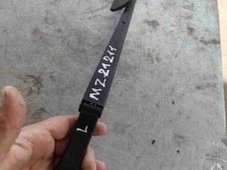 Щеткодержатель (поводок стеклоочистителя, дворник), Mazda 2 2003-2005