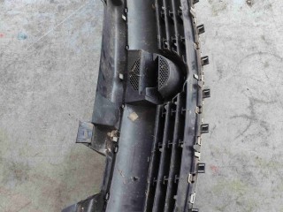 Решетка радиатора, ориг. номер 13136136, Opel Zafira B 2005-2008
