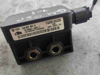 Датчик ускорения, ориг. номер 1J0907657A, Volkswagen Golf 4 1997-2006