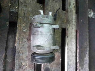 Компрессор кондиционера, ориг. номер 1J0820803B, Volkswagen Golf 4 1997-2006