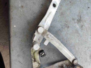 Петля капота, Volkswagen Transporter T5 2002-2009