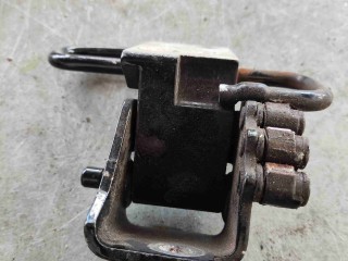 Петля двери Audi A4 B7 2004-2009