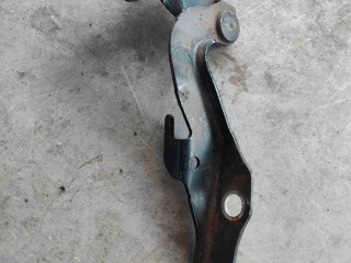 Петля капота, Toyota Avensis 2003-2006