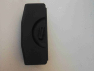 КРОНШТЕЙН КРЕПЛЕНИЯ ПРЕДУПРЕЖДАЮЩЕГО ЗНАКА, ориг. номер 8G0860285, Audi A4 B5 1999-2001