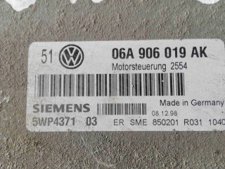 Блок управления двигателем (ЭБУ)), ориг. номер G40052, Volkswagen Golf 4 1997-2006