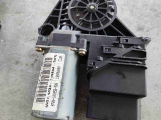 Моторчик стеклоподъемника задний левый, ориг. номер 3B9839751BC, Volkswagen Passat B5 GP 2000-2005