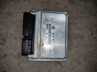 Блок управления двигателем (ЭБУ)), ориг. номер 3B0907557R, Volkswagen Passat B5 2000-2005