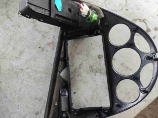 Консоль салона(центральная часть), ориг. номер 2M5XA047A04, Ford Focus 1 2001-2005