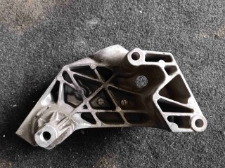 Кронштейн двигателя, ориг. номер 038199207J, Volkswagen Golf 4 1997-2006