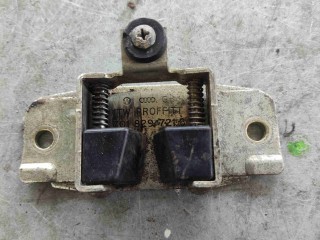 Направляющая крышки багажника, ориг. номер 701829721C, Volkswagen Transporter T4 1990-2003