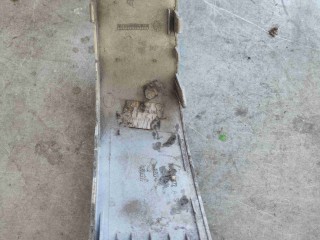 Ус под фонарь правый Volkswagen Sharan Rest 2000-2003