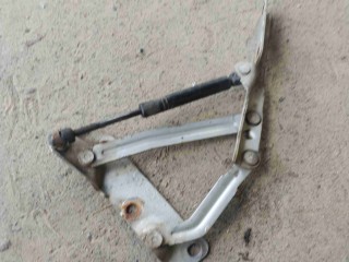 Петля крышки багажника Opel Vectra B