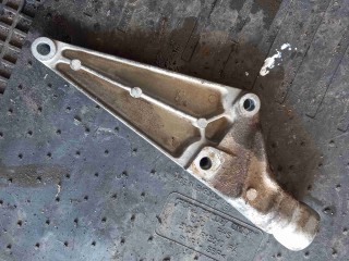 Кронштейн двигателя, ориг. номер 8E0199343H, Audi A4 B6 2000-2006