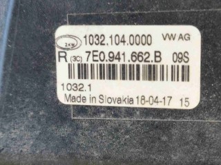 Фара противотуманная правая Volkswagen Transporter T6 2015-2019