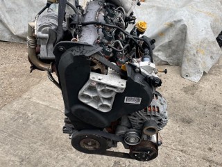 двигатель в сборе, ориг. номер F9Q800, Renault Scenic 2 поколение 2003-2006