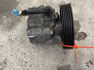 насос гидроусилителя руля Renault Laguna 2 поколение 2001-2005, левый руль, 8200096704