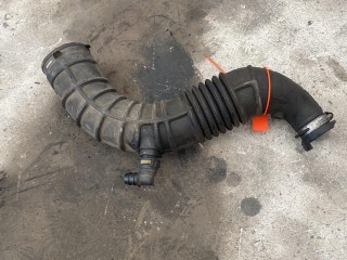 патрубок чистого воздуха (к турбине), ориг. номер 8200500384, Renault Megane 2 поколение 2002-2006