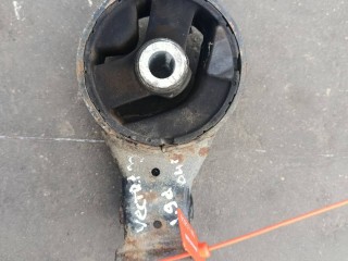 подушка крепления двигателя задняя Opel Vectra C 2002-2005, 1.9 л