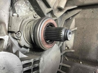КПП механическая (МКПП), ориг. номер F40, GM55562103, 55562103, Opel Insignia 2008-2013