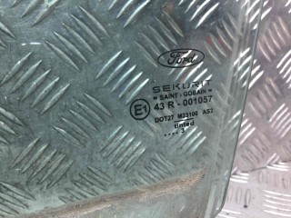 Стекло двери передней левой Ford Focus 2001-2005