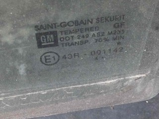 Стекло двери передней левой, ориг. номер 13205910, Opel Corsa 2000-2003