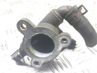 Фланец (тройник) системы охлаждения, ориг. номер 1757054D00, Suzuki Swift 1996-2004