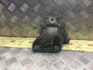 Кронштейн двигателя Audi A6 2004-2008